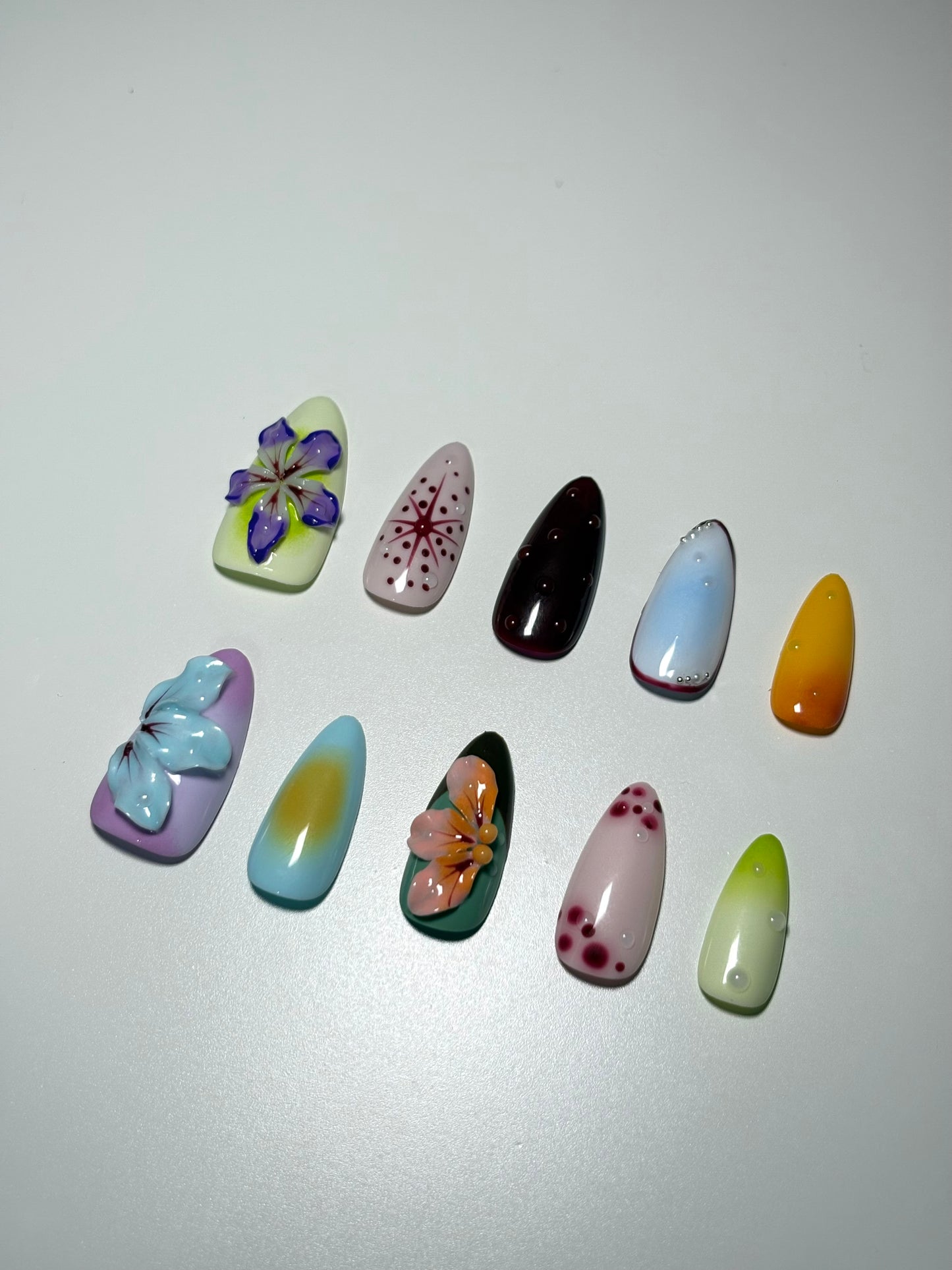 Euphoria Short Almond