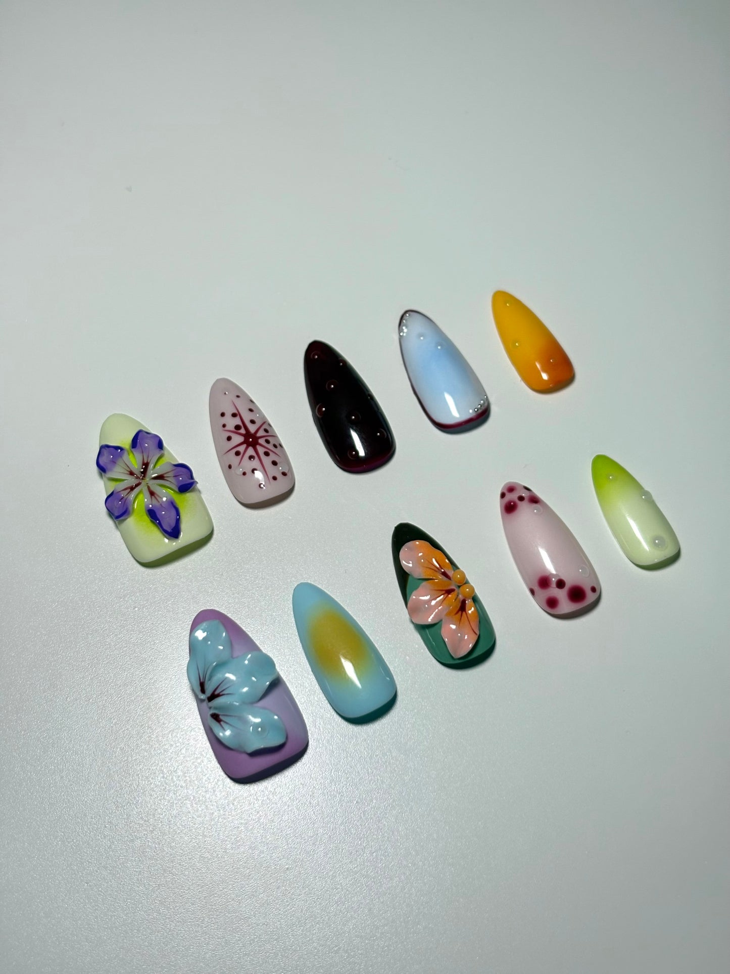 Euphoria Short Almond