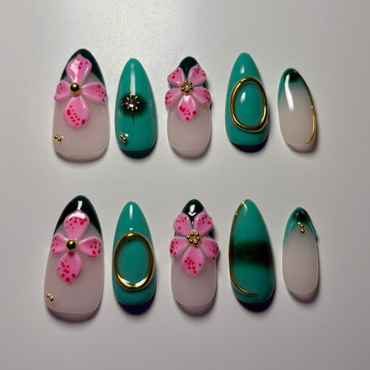 Lily Pad Short Almond